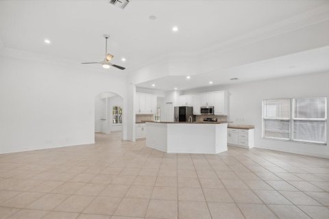 House in Parkland, Florida 3 bedrooms, 185.53 sq.m. № 2185355 - photo 5