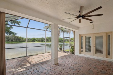 House in Parkland, Florida 3 bedrooms, 185.53 sq.m. № 2185355 - photo 20