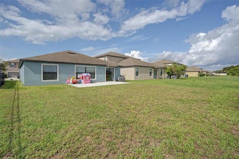 House in BELMONT in Ruskin, Florida 4 bedrooms, 179.86 sq.m. № 2210247 - photo 2