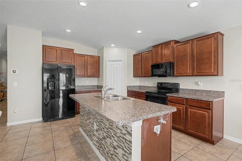 House in BELMONT in Ruskin, Florida 4 bedrooms, 179.86 sq.m. № 2210247 - photo 5