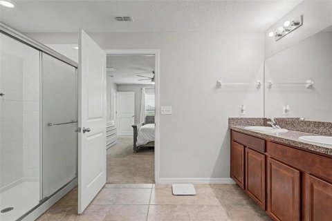 House in BELMONT in Ruskin, Florida 4 bedrooms, 179.86 sq.m. № 2210247 - photo 20