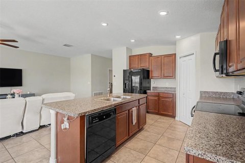 House in BELMONT in Ruskin, Florida 4 bedrooms, 179.86 sq.m. № 2210247 - photo 9