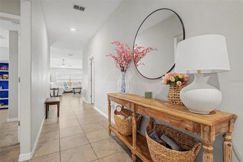 House in BELMONT in Ruskin, Florida 4 bedrooms, 179.86 sq.m. № 2210247 - photo 4