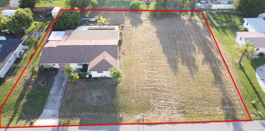 Villa ou maison à Port Charlotte, Floride 3 chambres № 1989282