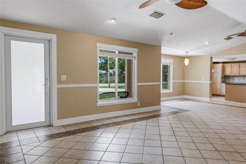 Villa ou maison à vendre à Tampa, Floride: 3 chambres, 148.55 m2 № 2221066 - photo 6