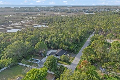 House in Hudson, Florida 3 bedrooms, 151.99 sq.m. № 1761554 - photo 6