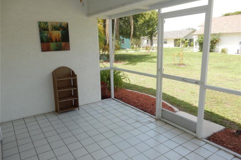 House in Port Charlotte, Florida 3 bedrooms, 139.45 sq.m. № 1780543 - photo 14