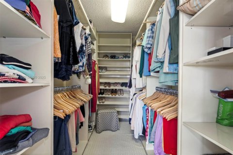 Condominio en venta en Aventura, Florida, 2 dormitorios, 175.31 m2 № 2035825 - foto 13