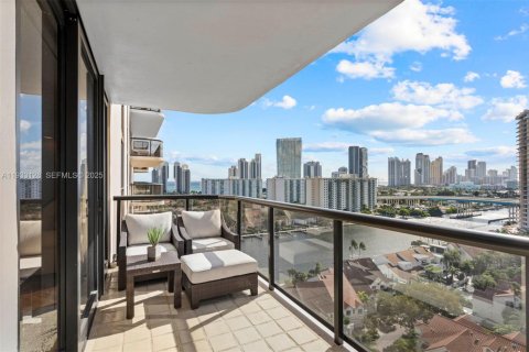 Condominio en venta en Aventura, Florida, 2 dormitorios, 175.31 m2 № 2035825 - foto 20