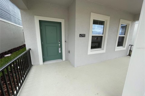 House in Clermont, Florida 4 bedrooms, 187.94 sq.m. № 2237689 - photo 3