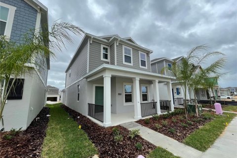 House in Clermont, Florida 4 bedrooms, 187.94 sq.m. № 2237689 - photo 2