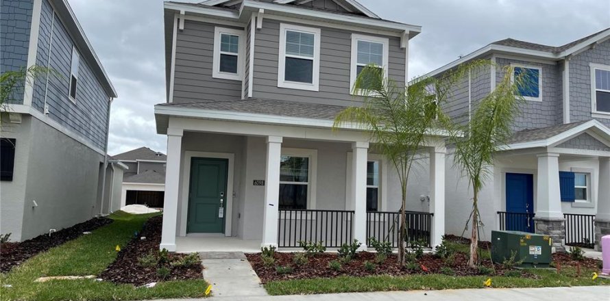House in Clermont, Florida 4 bedrooms, 187.94 sq.m. № 2237689