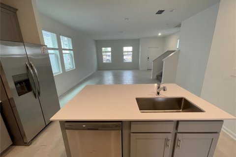 House in Clermont, Florida 4 bedrooms, 187.94 sq.m. № 2237689 - photo 7