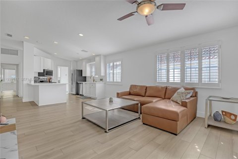 Villa ou maison à vendre à Stuart, Floride: 2 chambres, 141.95 m2 № 1996674 - photo 3