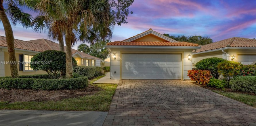 Villa ou maison à Stuart, Floride 2 chambres, 141.95 m2 № 1996674