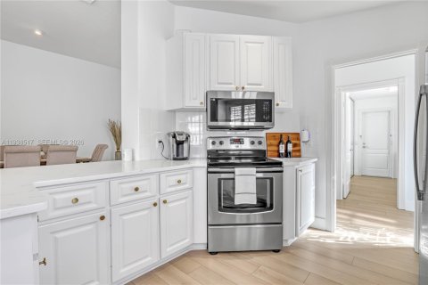 Villa ou maison à vendre à Stuart, Floride: 2 chambres, 141.95 m2 № 1996674 - photo 13