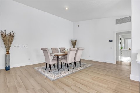 Villa ou maison à vendre à Stuart, Floride: 2 chambres, 141.95 m2 № 1996674 - photo 16