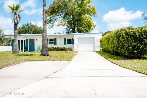 House in Jacksonville Beach, Florida 3 bedrooms, 136.1 sq.m. № 768763 - photo 1