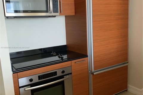Снять в аренду кондоминиум в Майами, Флорида 1 спальня, 74.32м2, № 1956383 - фото 5