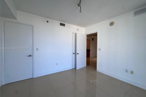 Condominio en alquiler en Miami, Florida, 1 dormitorio, 74.32 m2 № 1956383 - foto 14