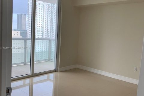 Снять в аренду кондоминиум в Майами, Флорида 1 спальня, 74.32м2, № 1956383 - фото 2