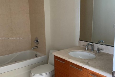 Снять в аренду кондоминиум в Майами, Флорида 1 спальня, 74.32м2, № 1956383 - фото 4