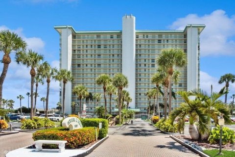Condo in Jensen Beach, Florida, 2 bedrooms  № 705809 - photo 1