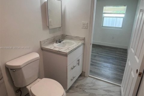 House in Miami, Florida 1 bedroom, 55.74 sq.m. № 1994719 - photo 19