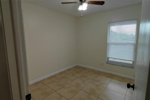 Villa ou maison à louer à Tampa, Floride: 3 chambres, 111.67 m2 № 2115326 - photo 9