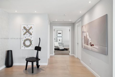 Condo in Miami Beach, Florida, 3 bedrooms  № 2060186 - photo 20