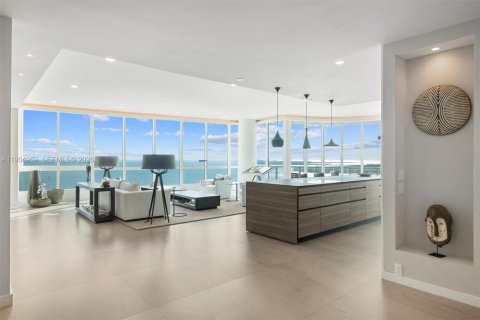 Condo in Miami Beach, Florida, 3 bedrooms  № 2060186 - photo 10