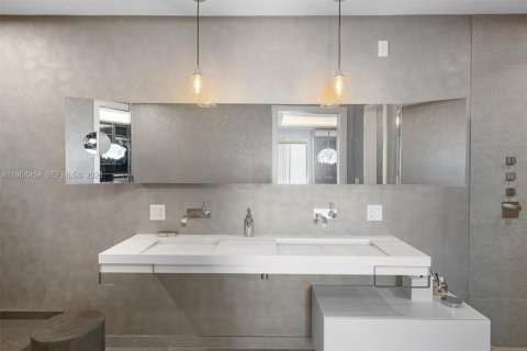 Condo in Miami Beach, Florida, 3 bedrooms  № 2060186 - photo 30