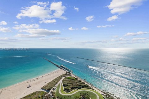 Condo in Miami Beach, Florida, 3 bedrooms  № 2060186 - photo 26