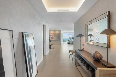 Condo in Miami Beach, Florida, 3 bedrooms  № 2060186 - photo 11