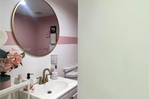 Купить коммерческую недвижимость в Суитуотер, Флорида № 1972905 - фото 10