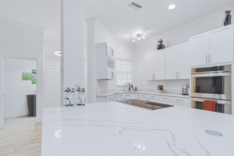 Adosado en venta en Sarasota, Florida, 3 dormitorios, 193.79 m2 № 2124122 - foto 9