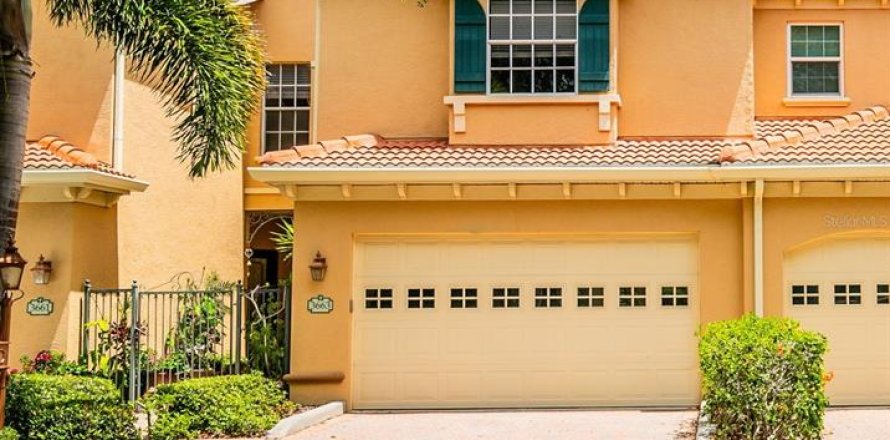 Adosado en Sarasota, Florida 3 dormitorios, 193.79 m2 № 2124122
