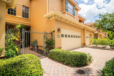 Adosado en venta en Sarasota, Florida, 3 dormitorios, 193.79 m2 № 2124122 - foto 2