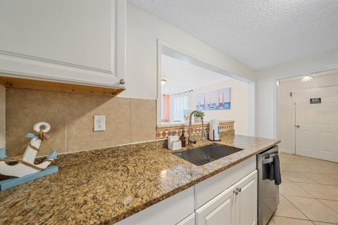 Casa en venta en Sarasota, Florida, 3 dormitorios, 103.86 m2 № 2222729 - foto 12