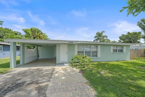 House in Sarasota, Florida 3 bedrooms, 103.86 sq.m. № 2222729