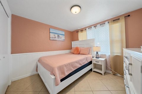 Casa en venta en Sarasota, Florida, 3 dormitorios, 103.86 m2 № 2222729 - foto 19