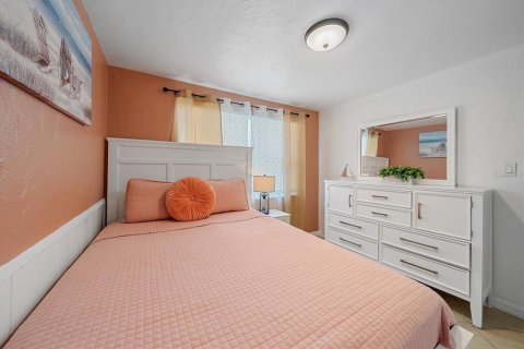 Casa en venta en Sarasota, Florida, 3 dormitorios, 103.86 m2 № 2222729 - foto 20