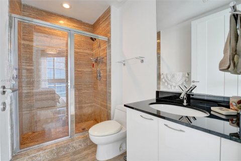 Condo in Sunny Isles Beach, Florida, 3 bedrooms  № 1975932 - photo 18