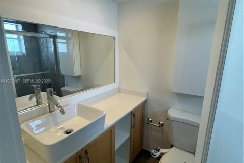 Copropriété à louer à North Bay Village, Floride: 41.16 m2 № 1984055 - photo 9