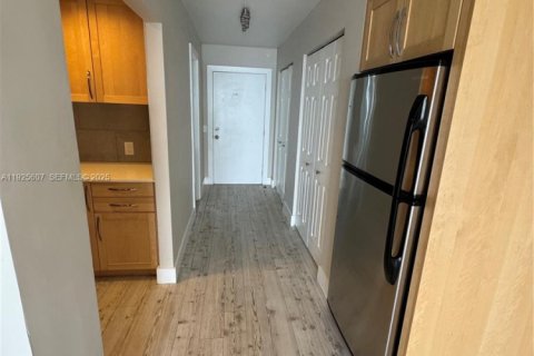 Copropriété à louer à North Bay Village, Floride: 41.16 m2 № 1984055 - photo 4