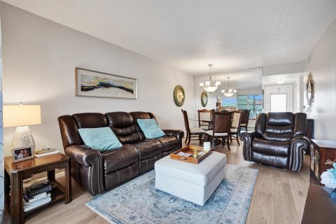 Condominio en venta en Sunrise, Florida, 1 dormitorio, 59.46 m2 № 2245514 - foto 14
