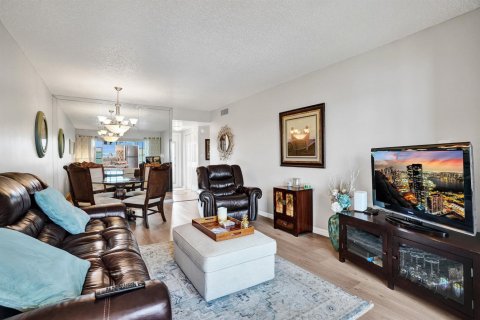 Condominio en venta en Sunrise, Florida, 1 dormitorio, 59.46 m2 № 2245514 - foto 15