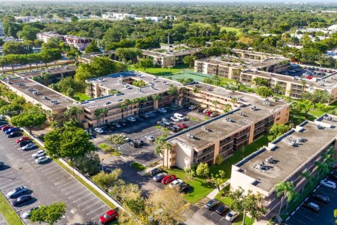 Condominio en venta en Miami, Florida, 2 dormitorios, 91.51 m2 № 2034670 - foto 25