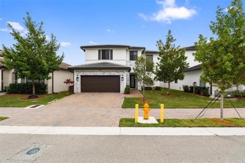 Villa ou maison à vendre à Doral, Floride: 5 chambres, 319.21 m2 № 2009858 - photo 3