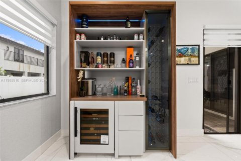 Villa ou maison à vendre à Doral, Floride: 5 chambres, 319.21 m2 № 2009858 - photo 17